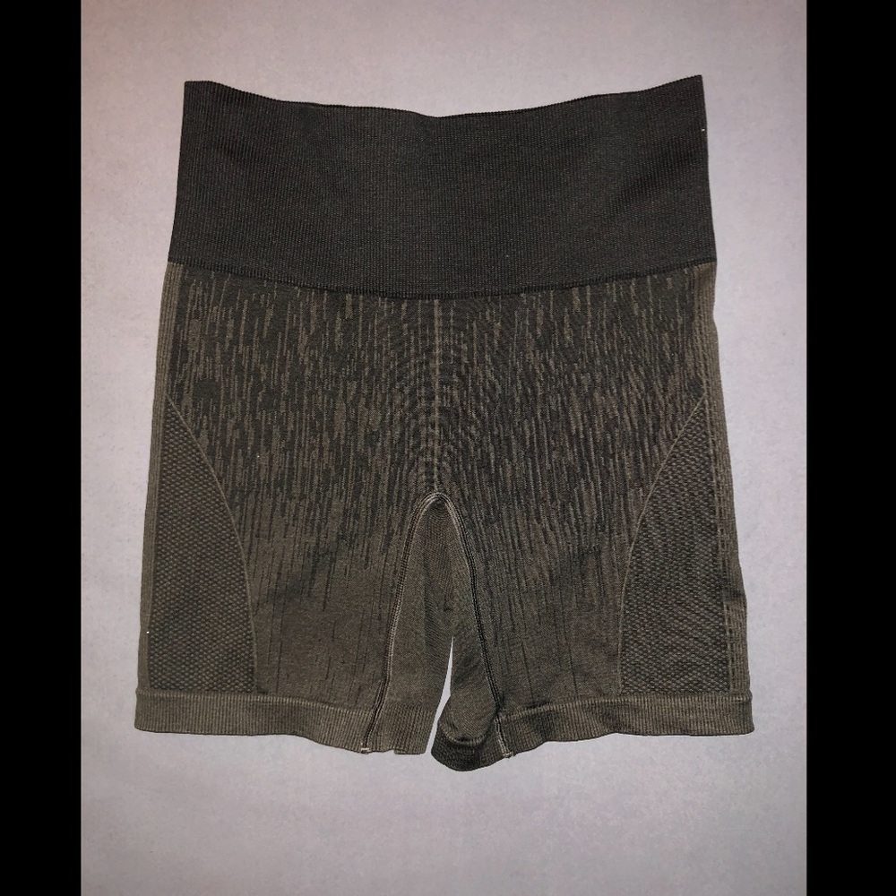 Lululemon Sculpt Short (6”)